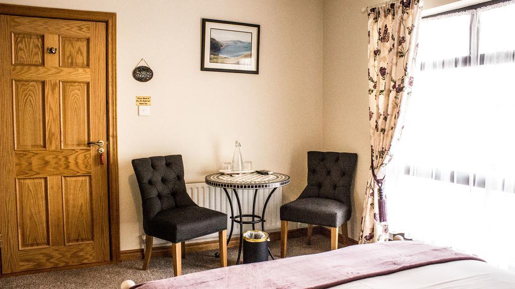 Keel  Atlantic Breeze Bed & Breakfast エクステリア 写真